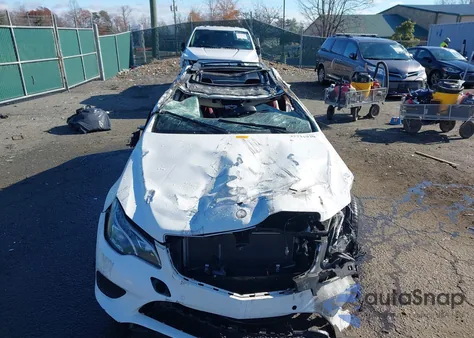 2014 Mercedes-Benz E 350 4Matic z USA, uszkodzony, nr VIN WDDKJ8JB6EF243147